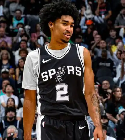 其实就是哈珀伤了，本来就是能和雷霆抗衡的阵容，哈珀防守上就很聪明，又能从1防到4