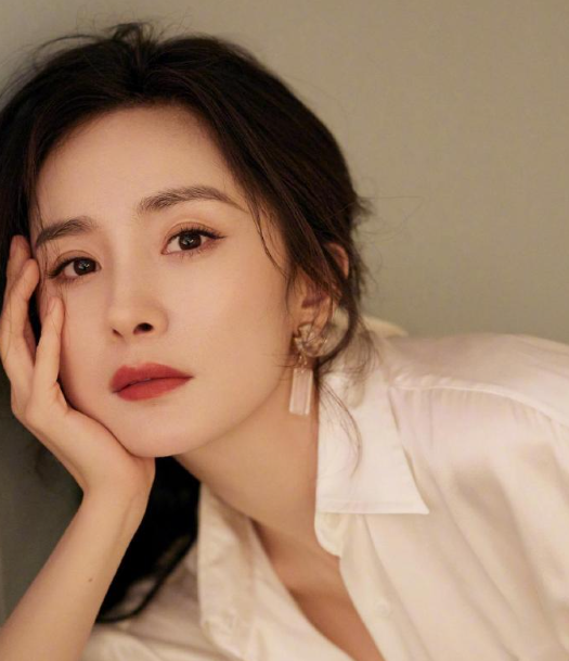 杨幂性格写真高清壁纸来咯