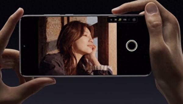 vivo X300 Ultra革新设计：拍照快捷键消失 后置镜头凸起变化微弱