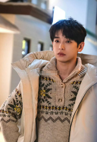 又是报销路费又是涨薪请客 裴总这管理方式看得我都想跳槽了 彭昱畅演这种角色真是选