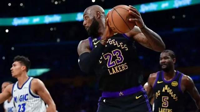 东契奇化身铁王，6秒空位不投甩锅詹姆斯，湖人惨败魔术！