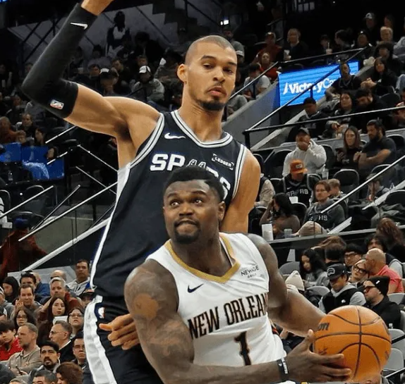 昨日NBA常规赛，鹈鹕104-95战胜马刺。赛后，蔡恩-威廉森接受了采访。谈到了