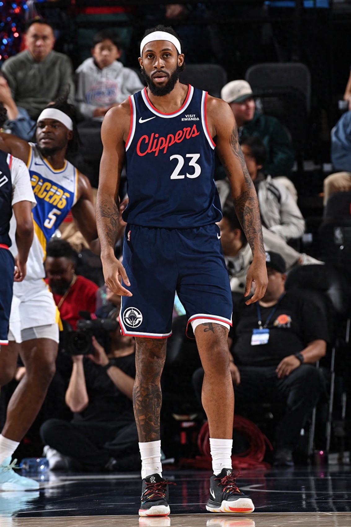 虽然你的壕泽受伤很遗憾，但是目前看以赛亚杰克逊也是做到了顶替柯南的时间，而且做的