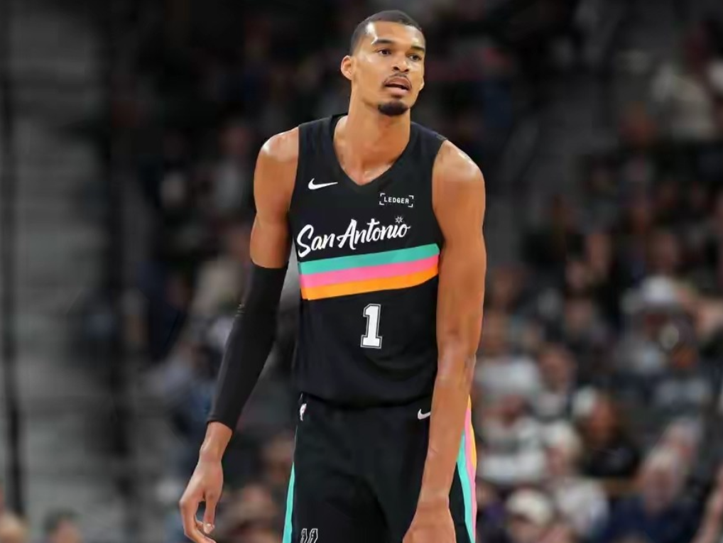 数据不会骗人，季后赛马刺对阵开拓者的首轮G1，阿夫迪亚和文班亚马的表现不分伯仲