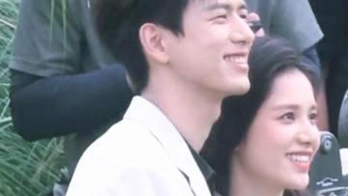 还没播就先发“喜糖”？李现张婧仪新剧这波操作，究竟拿捏了谁？