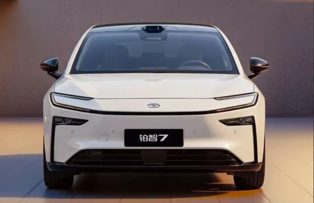 可能很多人不知道丰田铂智7的电池，既不是日本品牌，也不是中日合资，而是纯中国本土