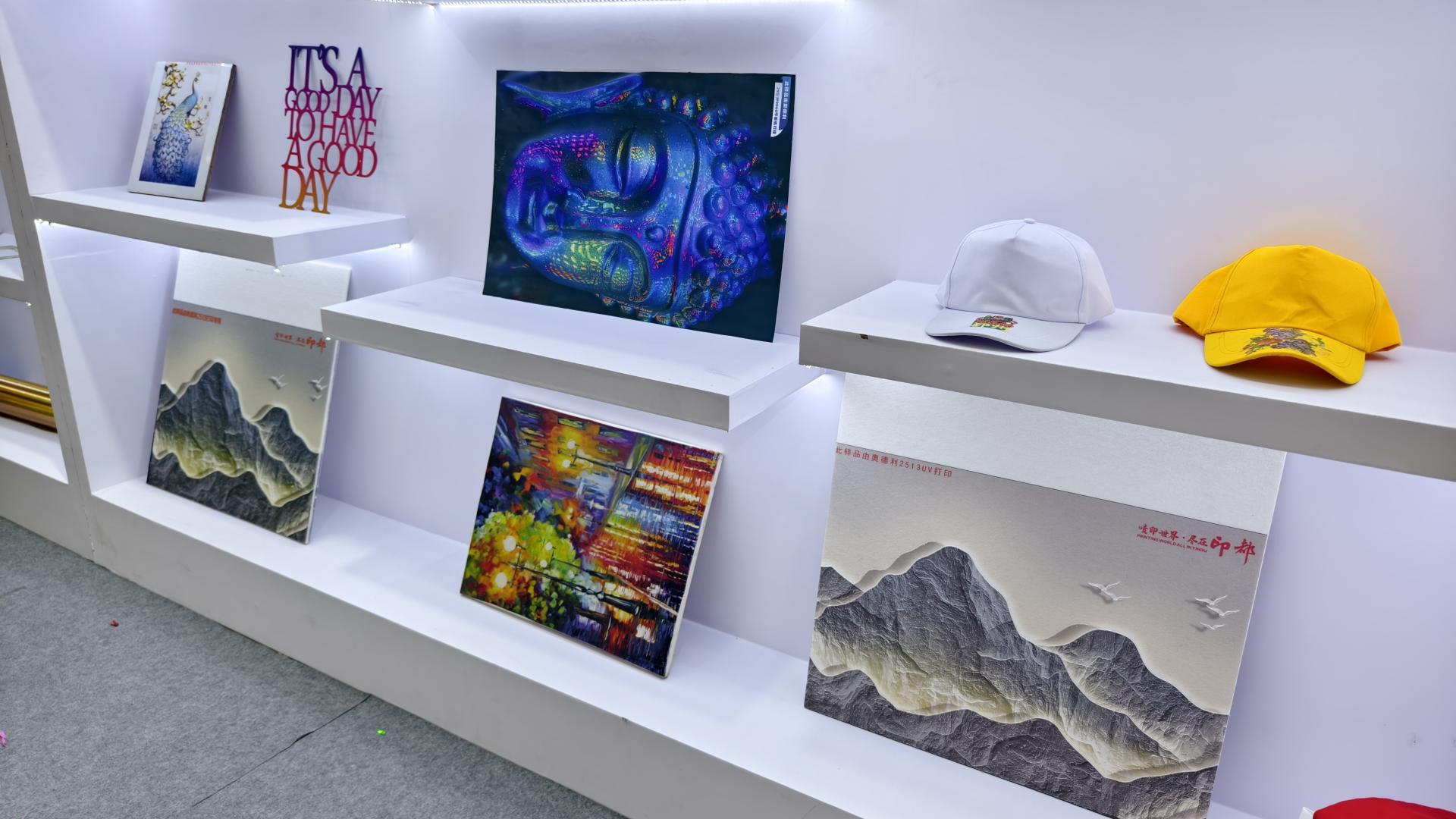 奥德利1413汉森四头UV平板机：新外观新风尚