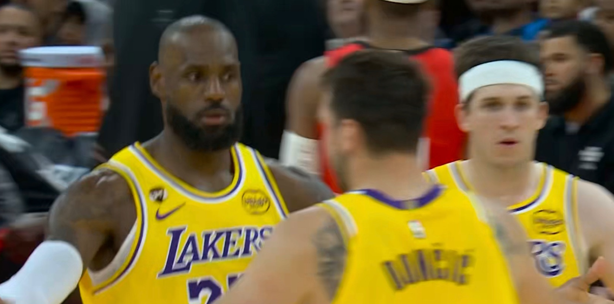 说实话，老詹最近的改变真的令人尊重

受伤回来这几场，老詹完全改变打法了。放弃持