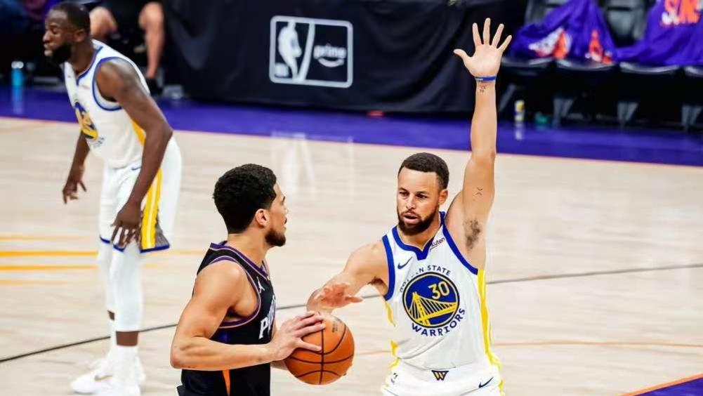 勇士惨败无缘季后赛，两大败因：20次失误+三分失准，科尔去留成谜