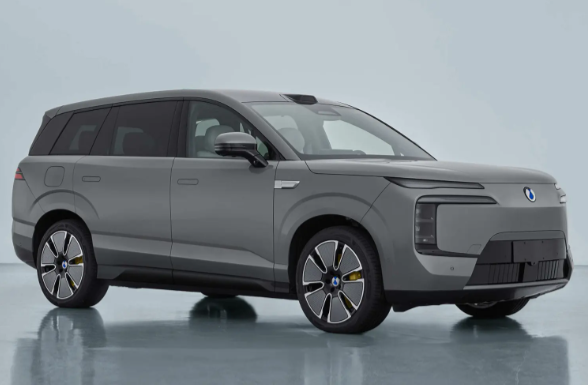 行业快充现在是什么速度？看了看头部友商的旗舰车型，快充做得也不错，但说实话，仍然