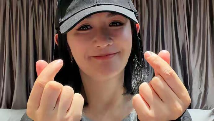 圆梦了，谢娜官宣2027个人演唱会，筹备多年终赴热爱