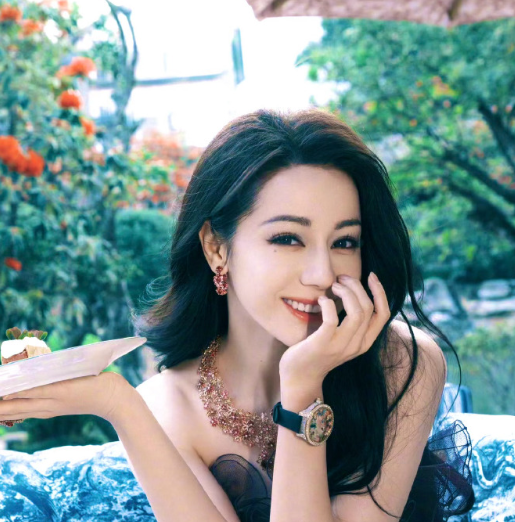 迪丽热巴的美貌，是我此生唯一的信仰