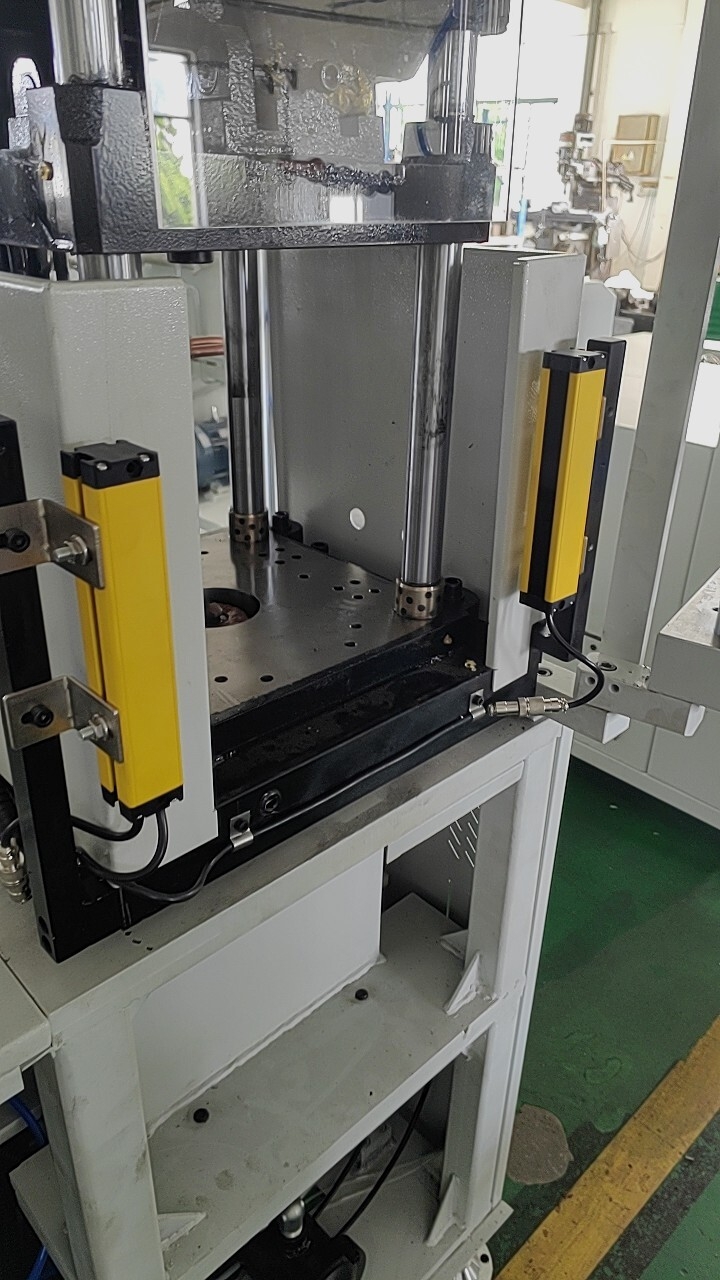 台禾 THZ ：自动化设备的全能安全卫士