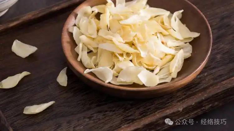 今年春天很养人的花，不是玫瑰是它！睡前喝一碗，清浊气、养阴液，气色越来越好