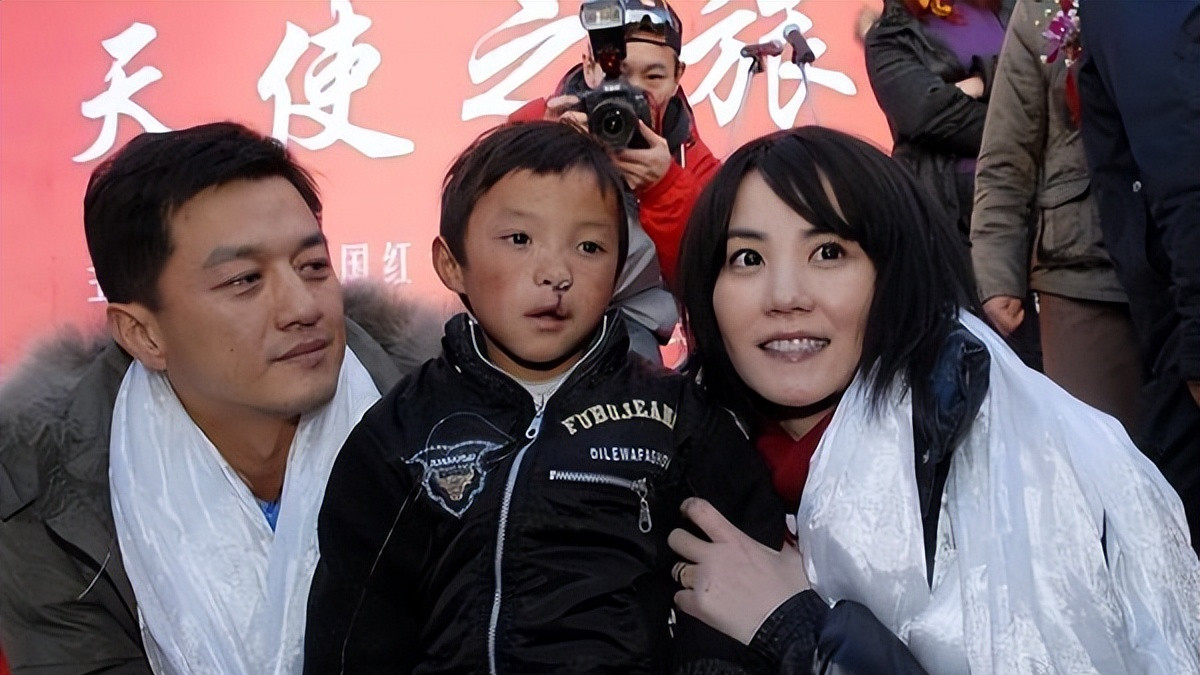 王菲离婚后匿名十年捐3268万，用途太戳心，真相曝光全网动容