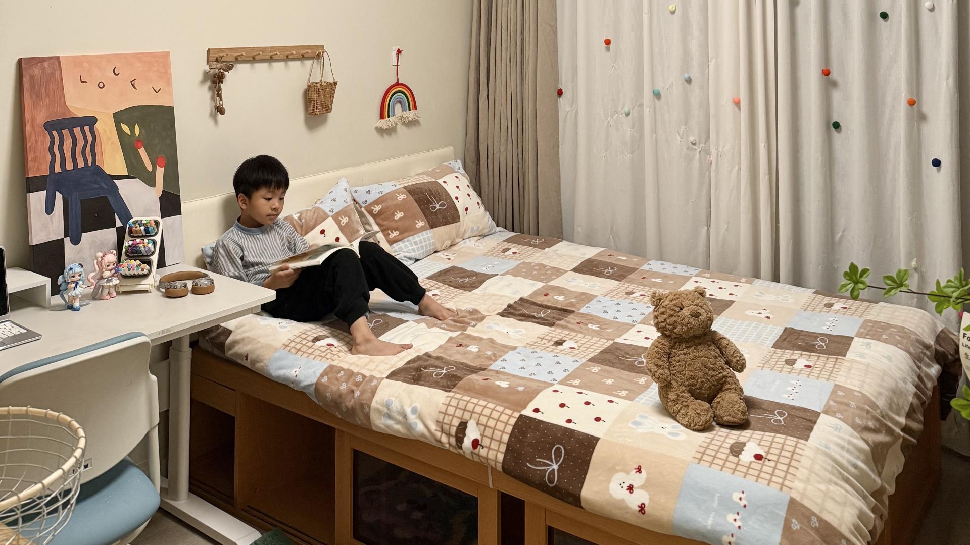 儿童房用什么吸顶灯比较护眼？