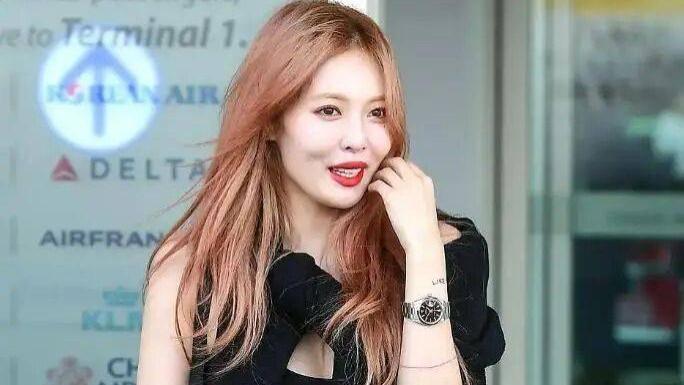 知名女爱豆泫雅面部浮肿，网友：她怎么了？