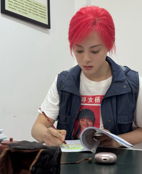 孙俪发了一条动态，字里行间透着一种让人揪心的悲伤
看完让人不禁感叹：孙俪也快扛不