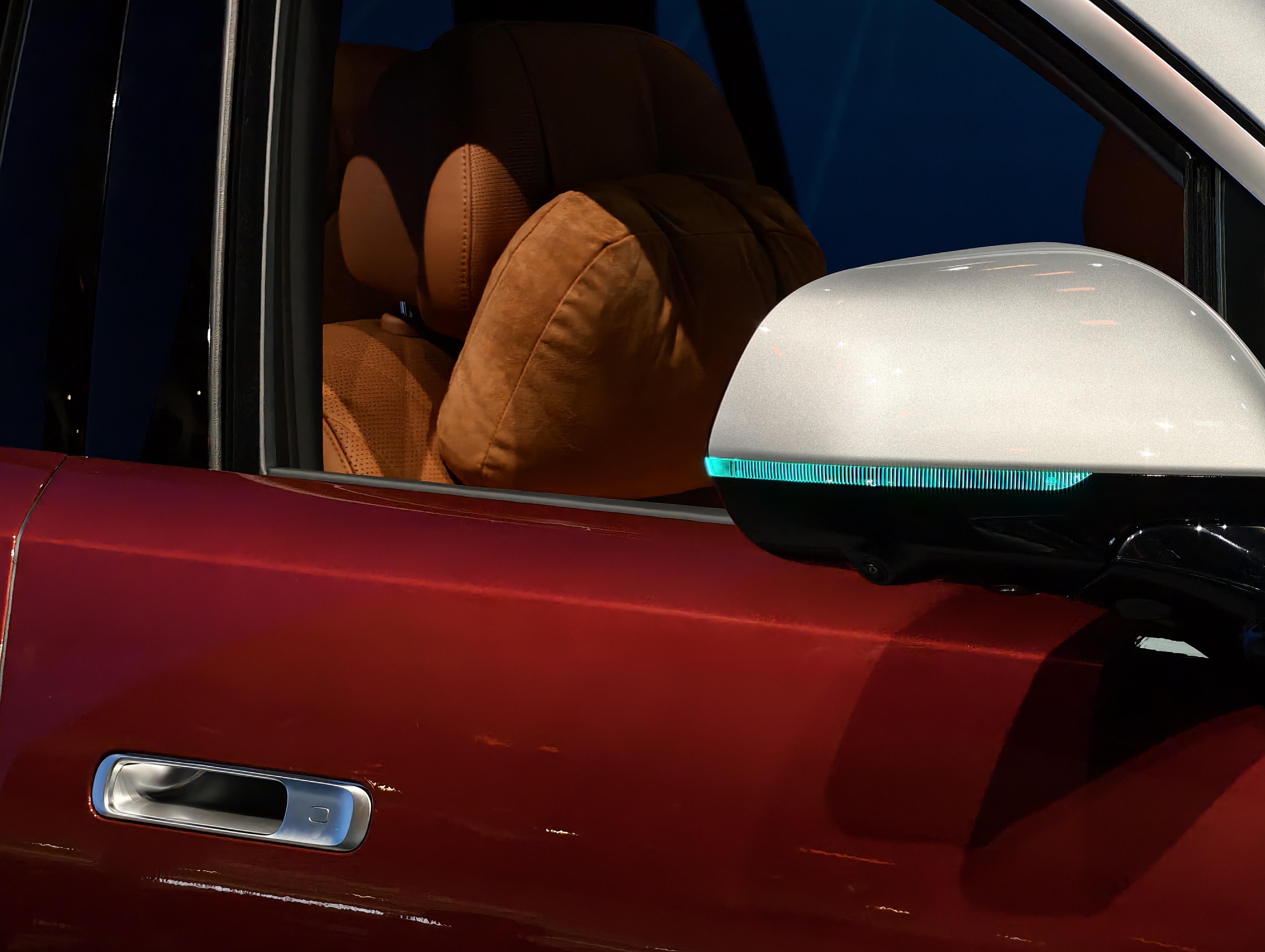 北京车展，路天总宣布王朝网旗下全新全尺寸旗舰SUV——大唐正式开启全球预售。