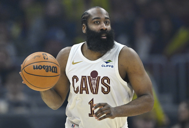 哈登最后几场一定要歇够，体能在季后赛很重要

在前几年，哈登一轮系列赛往往前面打