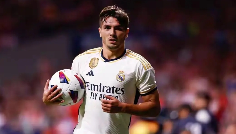 皇马再次丢分，主场败北，距离巴萨已经4分了，联赛也可以宣布出局了。
整场比赛，皇