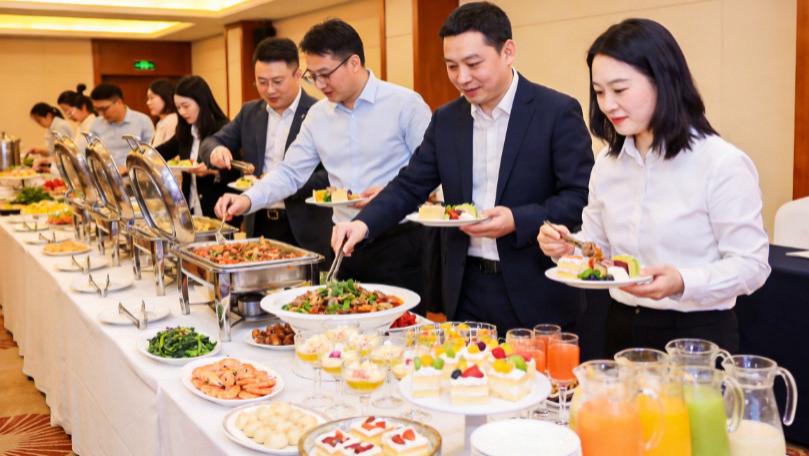 团建聚餐不知道吃什么? 章叔叔城市精英承包你的公司美味