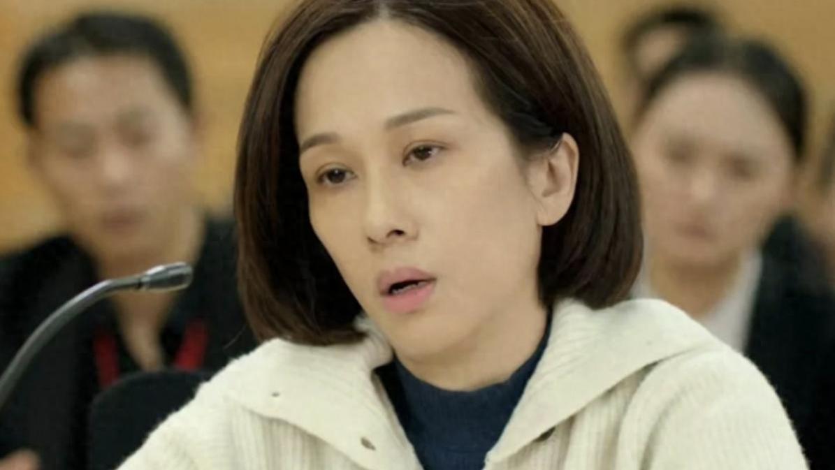 文颂娴时隔20年复出TVB拍戏，素颜出镜瘦了一圈，与丈夫屡传婚变