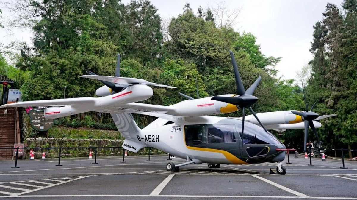 45分钟飞越川西！沃飞长空以安全筑牢低空经济新航线