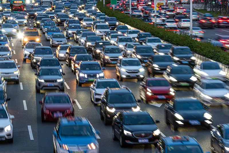 2026年一季度车企销量情况太有看头了。“自主一哥”之争超胶着，吉利汽车以70.