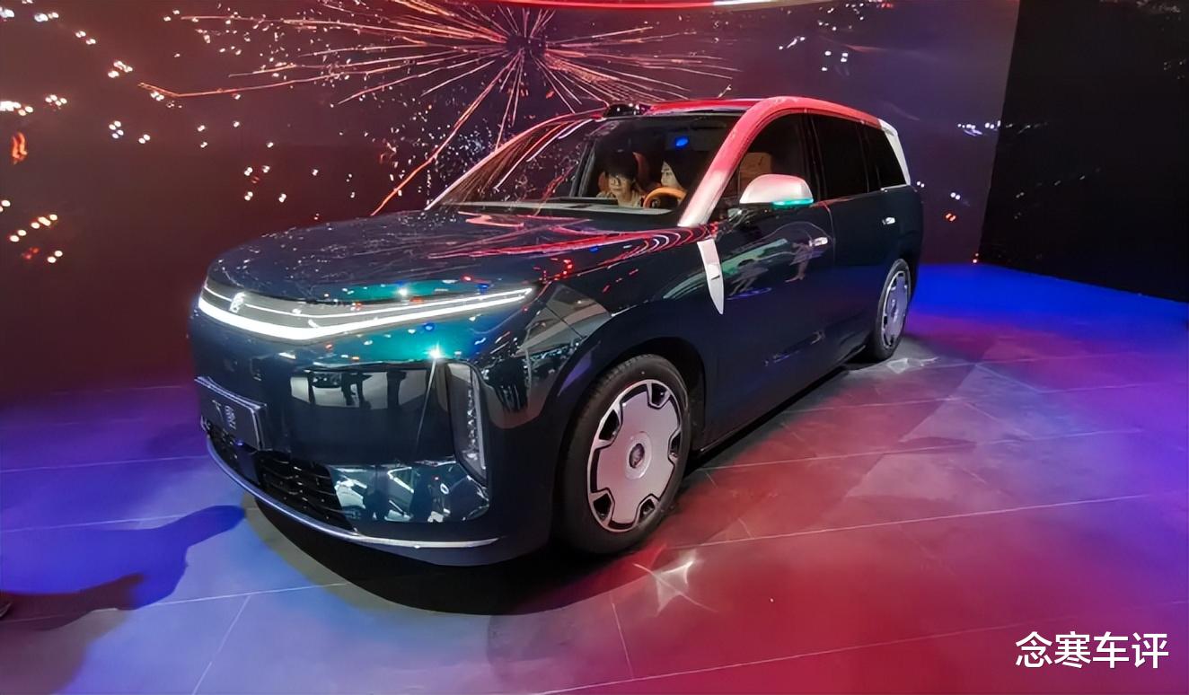比亚迪造了台“小库里南”，车长近5米3，950km续航+闪充