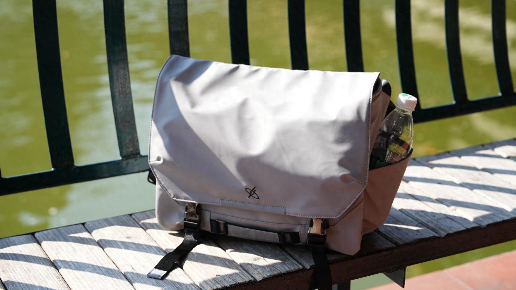 带派的出行背包！光影行星盖亚斜挎相机包，摄影师们见了都说好