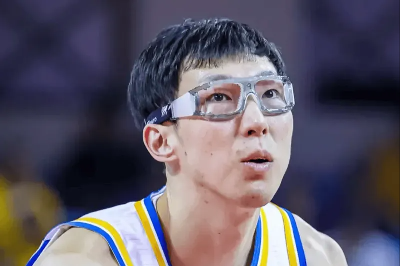 CBA：国手罚球8中0，爆冷2分输球，姜伟泽26+10