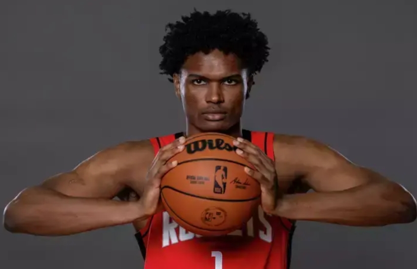 火箭最尴尬的事情莫过于摆烂3-4年，1个榜眼签，2个探花签和2个4号签，楞是没有