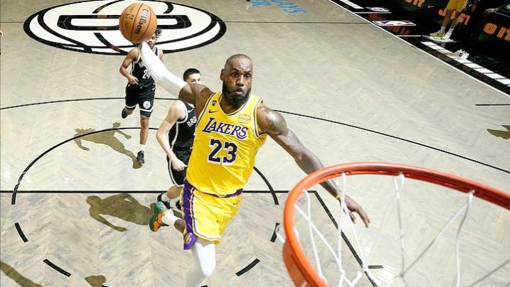 湖人125-109大胜篮网！东詹合砍49分，里夫斯复出激活替补席