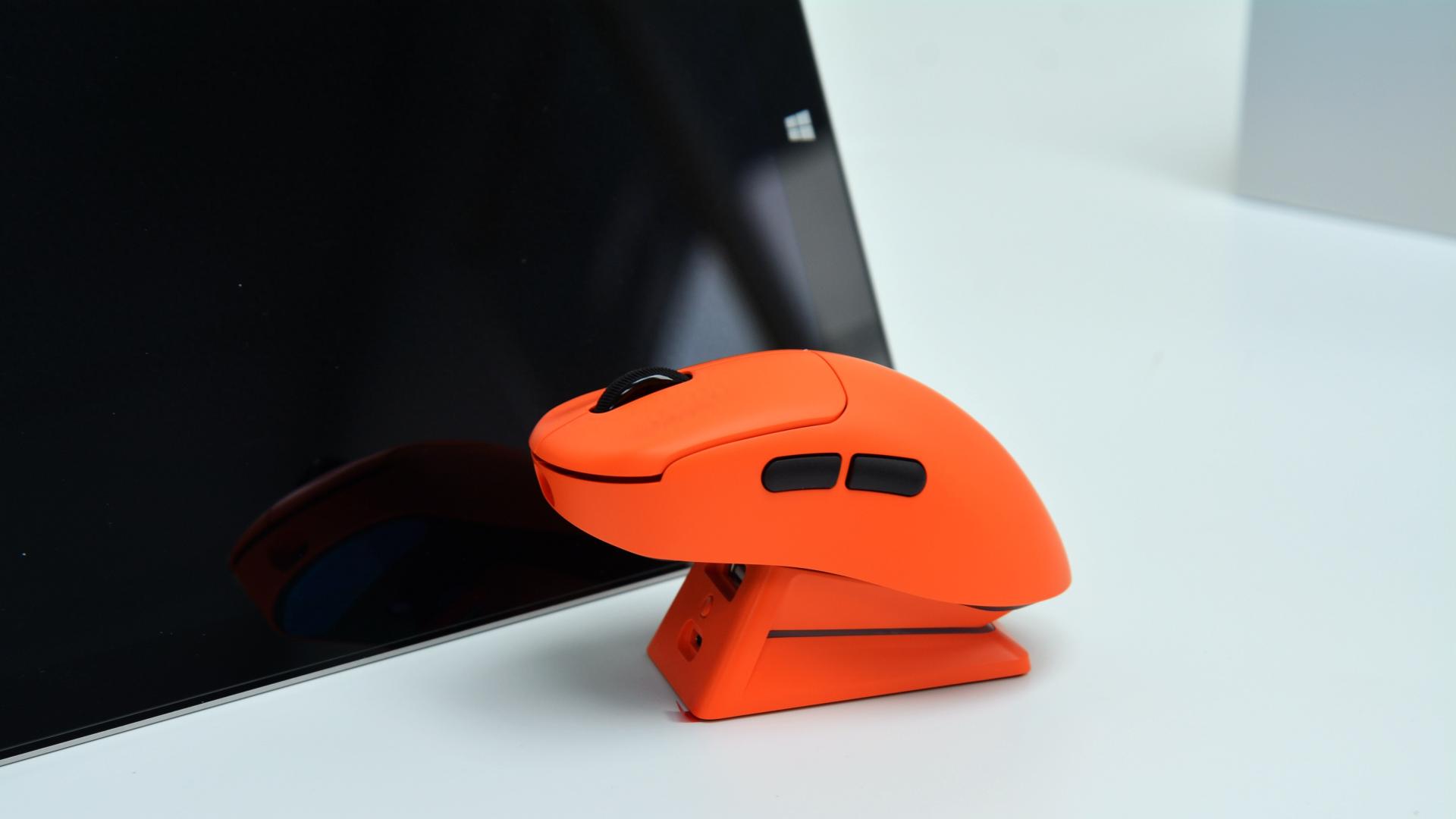 中小手旗舰新选 橙色冲击 雷柏 VT3S 鼠标深度分享