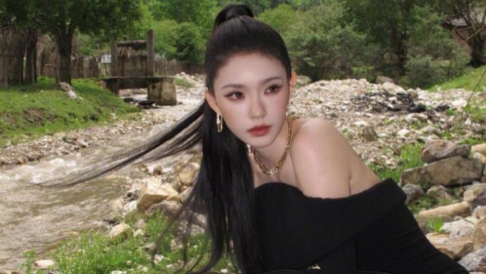 30岁林允暴瘦引热议，三十岁依旧满屏少女感