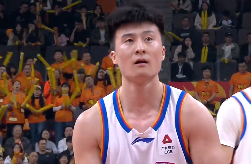 CBA常规赛第三十六轮，四川队做客对阵吉林队，双方经过四节比拼，最终，四川队又输