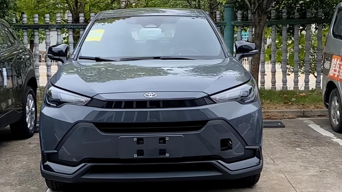 开8年都不坏的丰田SUV！新款降到10.08万，这你受得了？