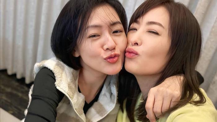 ​小S节目哽咽致谢！贾永婕弃旅行奔赴东京暖心陪伴