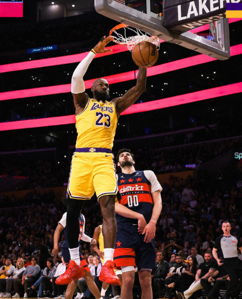 奇才vs湖人，东契奇缺阵，湖人由詹姆斯和里夫斯带队双引擎作战，詹姆斯贡献21分+