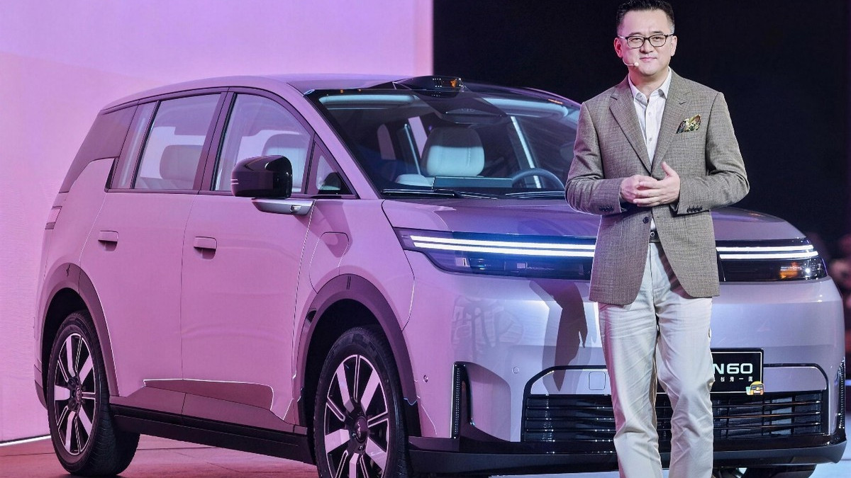 不玩套路！年轻人第一台满配智驾 SUV，11.58万起埃安N60预售