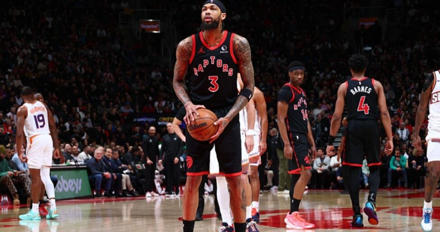 我感觉巴恩斯打球不太聪明，今天猛龙VS热火的比赛英歌回给你你回传就是一个三分，非