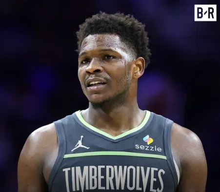 根据Shams Charania的报道：东契奇与坎宁安申诉成功，重新获得评选赛季