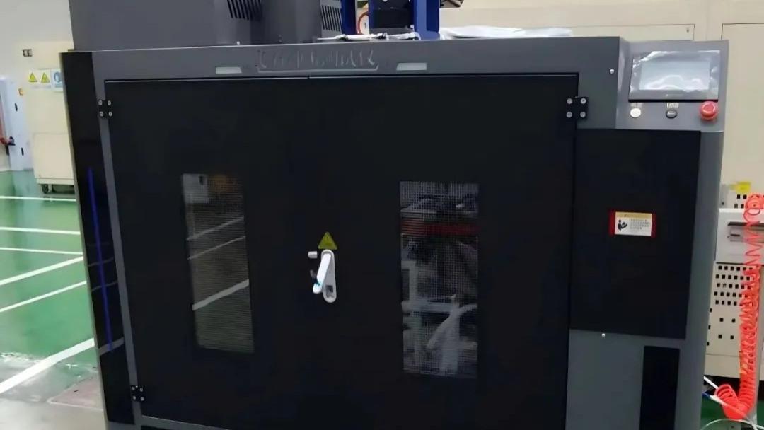 飞石冲击测试仪：某某公司到山东赛锐特参观仪器设备