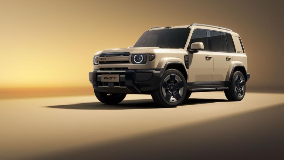 iCAR V27首台量产车下线，超值盲订权益同步解锁