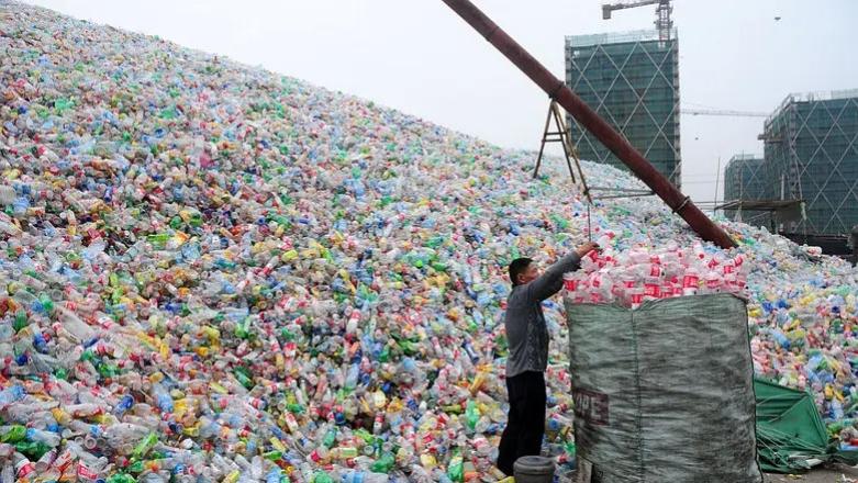 从修车铺到世界冠军，从废塑料到再生资源：一场关于坚持与价值的时代对话