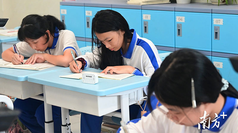 校园文化建设如何与教学课程相融合 让校园文化特色成为课程教学的“活教材”