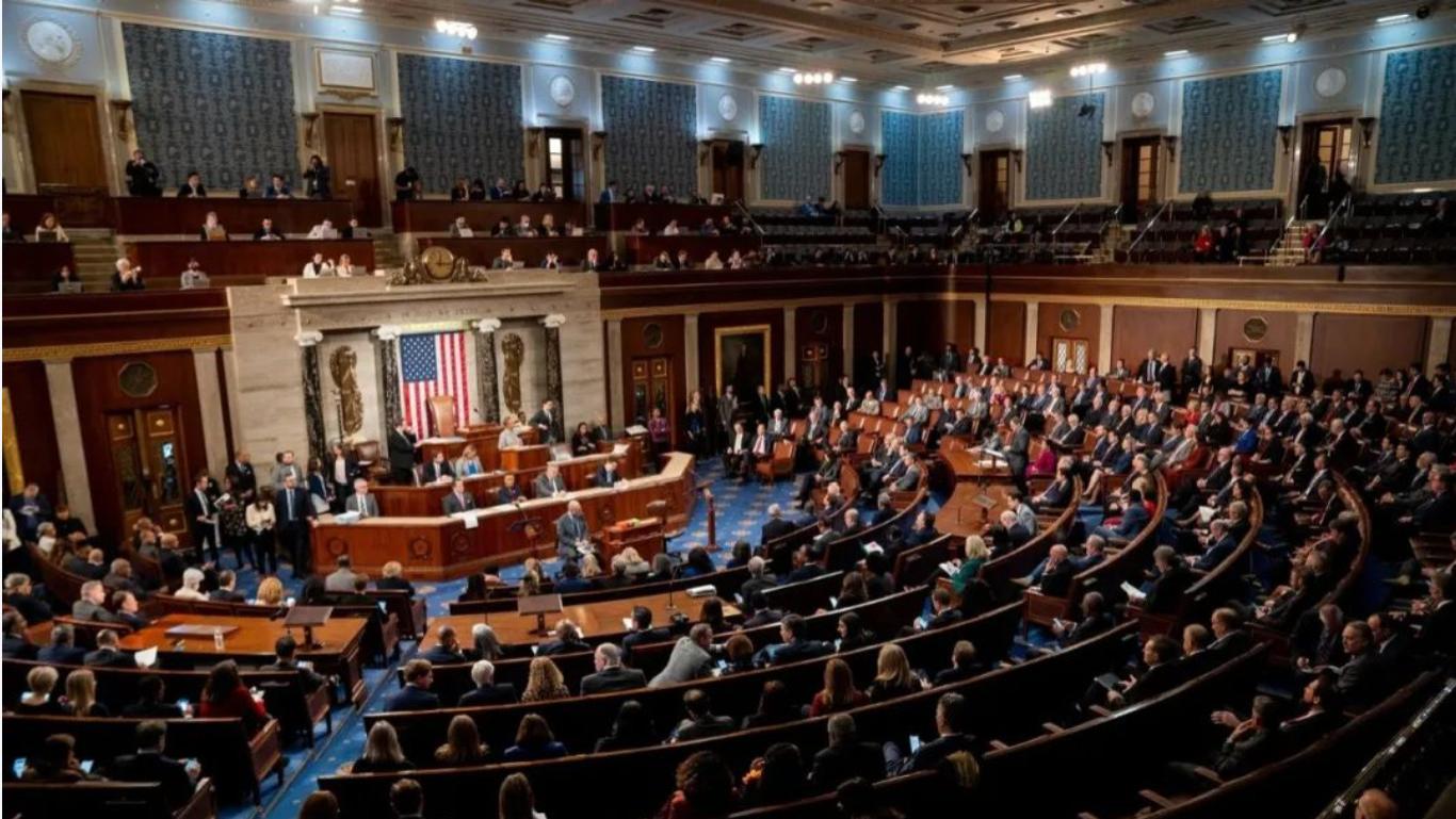 从特朗普兑现的承诺看美国中期选举