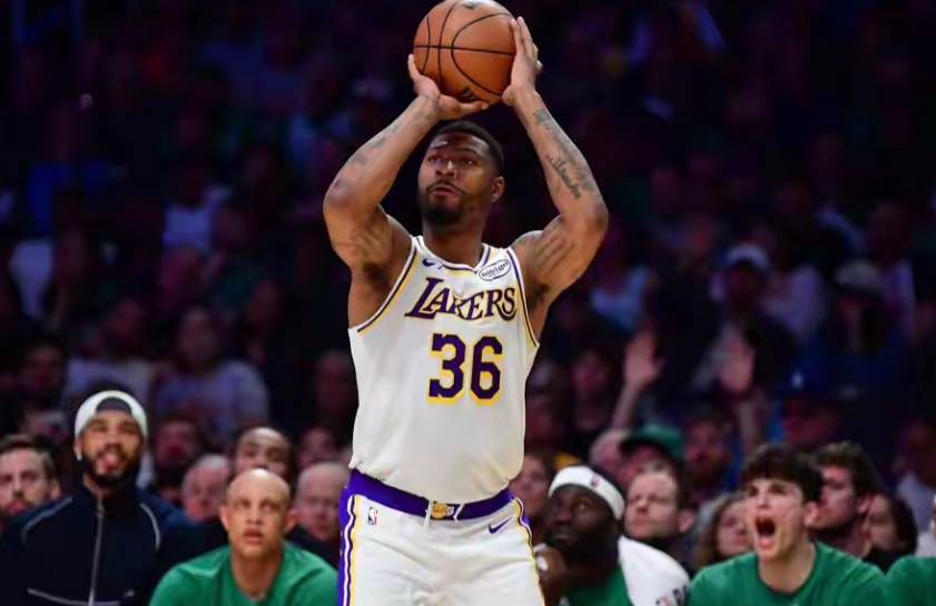 湖人防守为什么这么好啊，常规赛装糖是吧？

别的咱不提哈，就单说防守，这斯玛特，