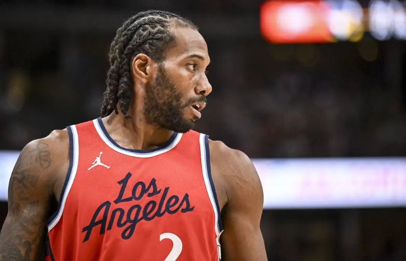 快船急需加兰啊！
快船交易之后每场比赛的得分都没有超过100分，如今这支快船队没